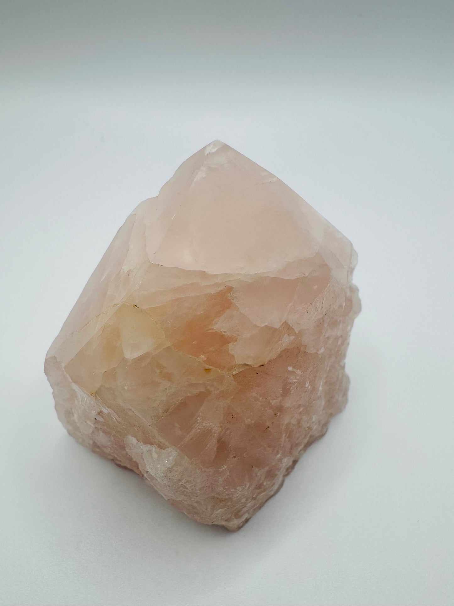 Roher Rosenquarz mit geschliffener Spitze - Naturstein
